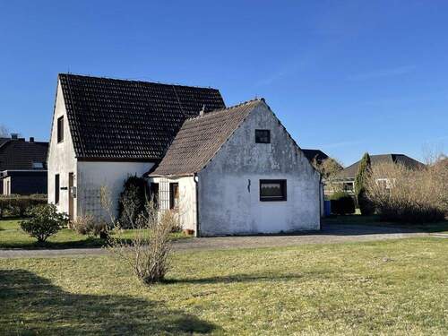 Seitenansicht - 4 Zimmer Einfamilienhaus zum Kaufen in Schortens