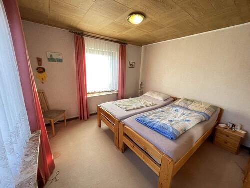 Schlafzimmer EG - 