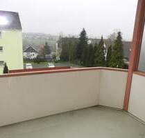 Sonnige 3-Zimmer-Eigentumswohnung mit Balkon und Stellplatz in Höhenlage zu verkaufen! (auch zu vermieten!) - Reichenbach OT Mylau