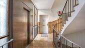 Treppenhaus & Aufzug - 