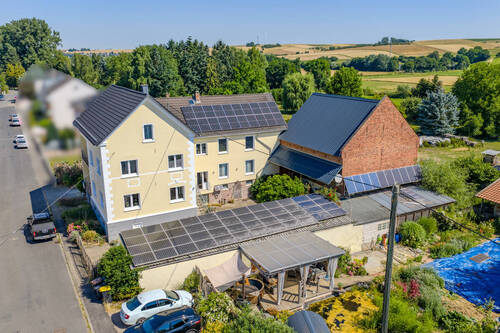 Außenansicht - 9 Zimmer Einfamilienhaus zur Miete in Niederneisen
