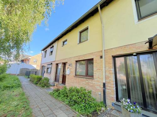 Vorderansicht - 4 Zimmer Reihenmittelhaus in Bargteheide