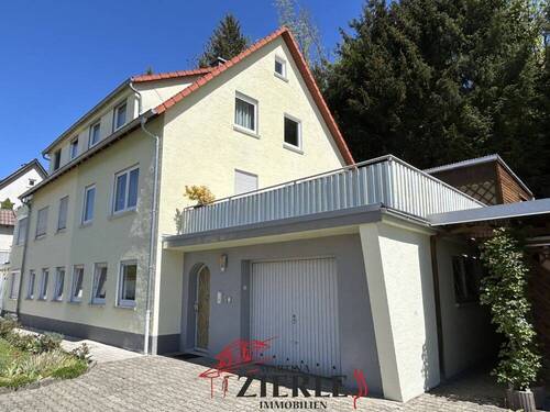 2_Außenansicht - 5 Zimmer Doppelhaushälfte zum Kaufen in Eislingen/Fils
