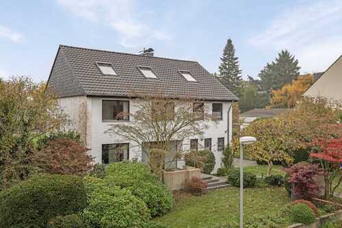 Ansicht - 7 Zimmer Einfamilienhaus zum Kaufen in Ratingen