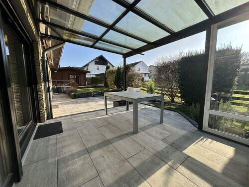 überdachte Terrasse - 