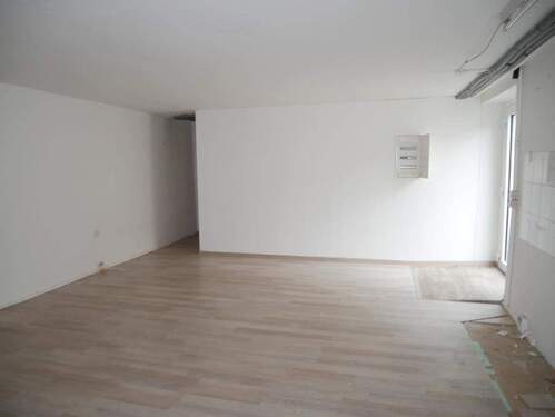 Verkaufsraum - Gewerbeobjekt (Büro, Produktion, Verkauf) in Coswig zur Miete