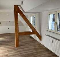 3-Zimmer-DG-Wohnung in Bahnhofsnähe mit guter Verkehrsanbindung zu vermieten! - Reichenbach