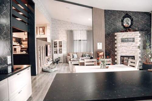 Bild 1 - Großzügiges Einfamilienhaus mit Galerie, Kamin und 297 m² Wohnfläche nahe Ramstein