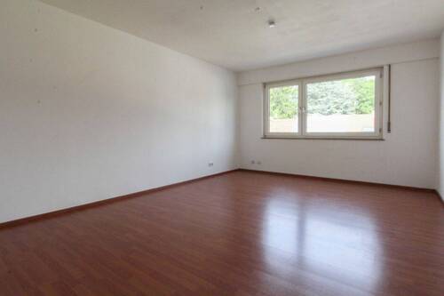 Wohnzimmer - Sofort bezugsfertige 3-Zimmer-Wohnung - ideal für Eigennutzer und Anleger