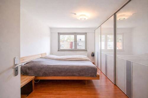 Schlafzimmer - 3 Zimmer Etagenwohnung zum Kaufen in Stuttgart