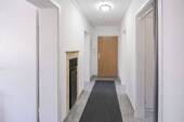 Flur - Etagenwohnung mit 70,10 m&sup2; in Stuttgart zum Kaufen