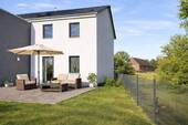 Terrasse gestaged - 8 Zimmer Mehrfamilienhaus, Wohnhaus zur Miete in Schönwölkau