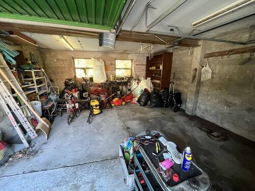 Garage - 