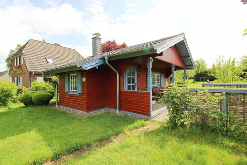 seitliche Hausansicht - 2 Zimmer Mehrfamilienhaus, Wohnhaus zum Kaufen in Lüdershagen