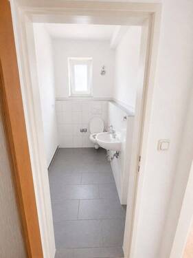 Gäste-WC - 4 Zimmer Etagenwohnung in Schweinfurt