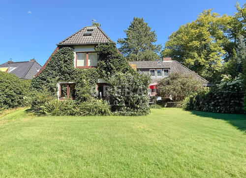 Gartenansicht - Herrlich großes Grundstück mit großem Haus in bester Villenlage von Blankenese