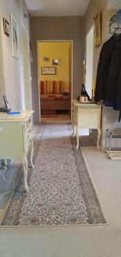 Eingang und Diele. - 3 Zimmer Etagenwohnung zum Kaufen in Waldkraiburg