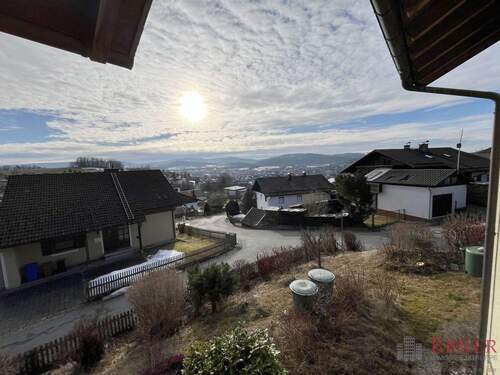 Aussicht Balkon - 5 Zimmer Doppelhaushälfte zum Kaufen in Viechtach