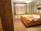 12 Schlafzimmer Anb.jpg - 