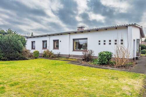 Hausansicht - 3 Zimmer Bungalow zum Kaufen in Nordenham