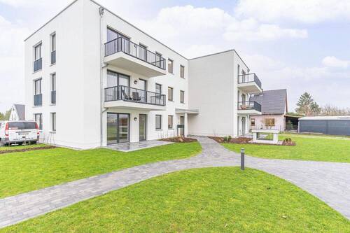 Innenhof - 4 Zimmer Terrassenwohnung in Bentwisch
