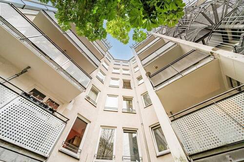Innenhof - 2 Zimmer Etagenwohnung zum Kaufen in Berlin