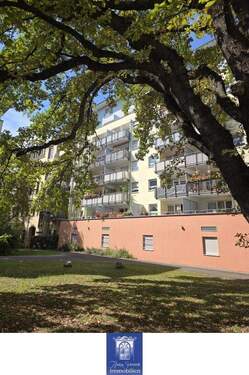 Hausansicht - 2 Zimmer Etagenwohnung in Dresden