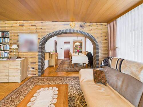 Wohnzimmer mit Essbereich - Reihenendhaus mit 112,00 m&sup2; in Hannover zum Kaufen