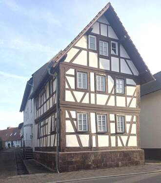 Ansicht Vorderhaus - 3 Zimmer Etagenwohnung zum Kaufen in Rheinzabern