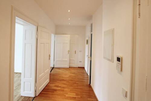 WE-04-Diele.jpg - 3 Zimmer Etagenwohnung in Leipzig