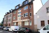 Außenansicht - Wohnen in Citynähe: 2,5 Raum-Dachgeschosswohnung mit Küchenzeile und Gemeinschaftsgarten sucht Sie