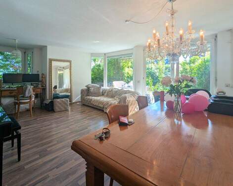 Wohnzimmer - Etagenwohnung mit 81,00 m² in Stuttgart zum Kaufen