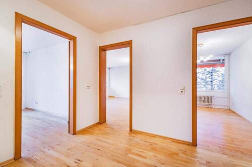 Eingangsbereich - 3 Zimmer Etagenwohnung zum Kaufen in Freiburg im Breisgau