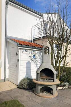 Außengrill und Gartenhaus - 