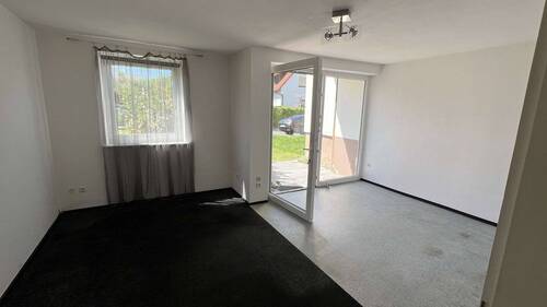 Wohnzimmer Westseite - 3 Zimmer Etagenwohnung in Oberreichenbach