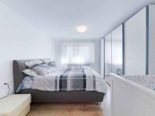 Schlafzimmer - 3 Zimmer Etagenwohnung zum Kaufen in Magstadt