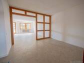 Wohn-/Essbereich - Sofort bezugsfrei: Modernisierte 2,5-Zi.-Wohnung mit Balkon & neuer Küche in Radolfzell