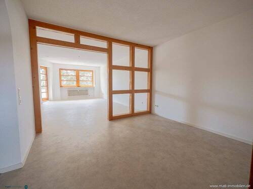 Wohn-/Essbereich - Sofort bezugsfrei: Modernisierte 2,5-Zi.-Wohnung mit Balkon & neuer Küche in Radolfzell