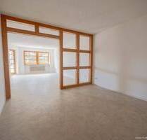Sofort bezugsfrei: Modernisierte 2,5-Zi.-Wohnung mit Balkon & neuer Küche in Radolfzell