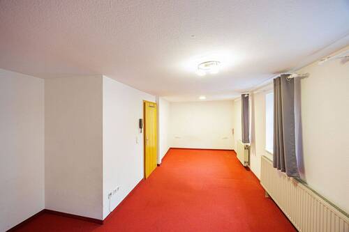 Wohn-/ Schlazimmer - 