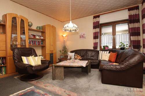 Wohnzimmer - 4 Zimmer Doppelhaushälfte zum Kaufen in Waldmohr