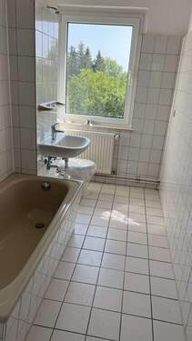 TAGESLICHTBAD - 2 Zimmer Etagenwohnung in BORNA-Neukirchen