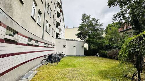Außreichend Fahrradstellplätze - Etagenwohnung mit 97,00 m&sup2; in Berlin zum Kaufen