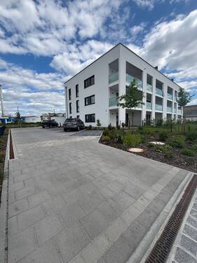 Hausansicht, Zufahrt.jpg - 