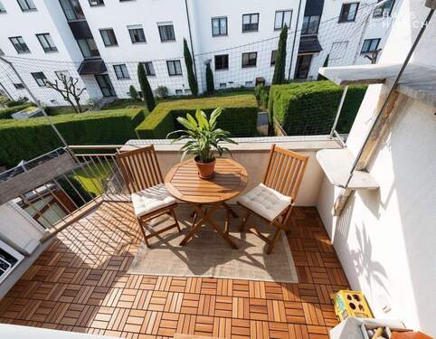 Loggia - Kernsaniert: 4-Zimmer-Wohnung mit Loggia