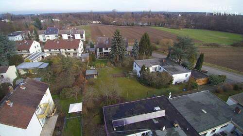Titelbild - Bungalow mit großem Grundstück (Bauland) mit etlichen Entwicklungsmöglichkeiten