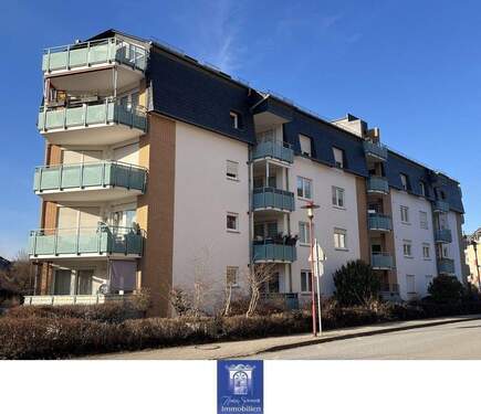 Hausansicht - 2 Zimmer Etagenwohnung zum Kaufen in Freital