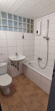 Badezimmer - Etagenwohnung mit 50,00 m&sup2; in Wildberg zum Kaufen