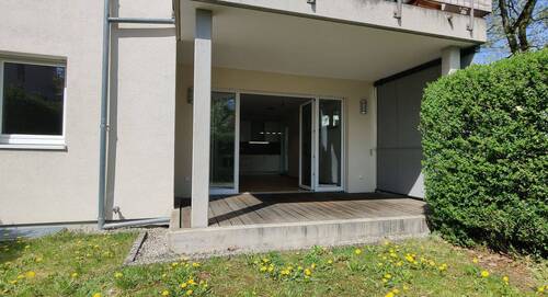 18 Terrasse mit Rasenfläche.jpg - 