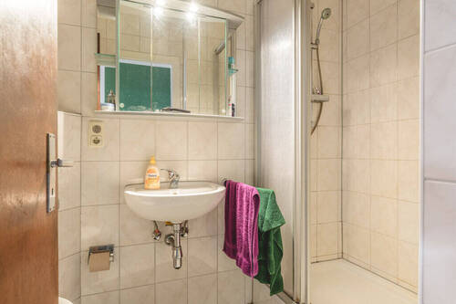Badezimmer im 2. OG rechts - 